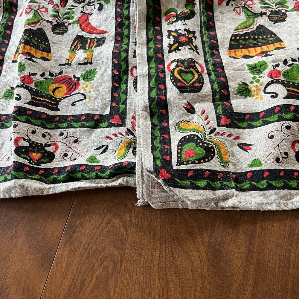 Two linen towels